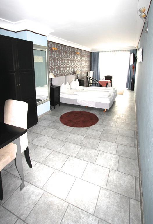 Apartmenthaus Alt Graz Дюселдорф Стая снимка