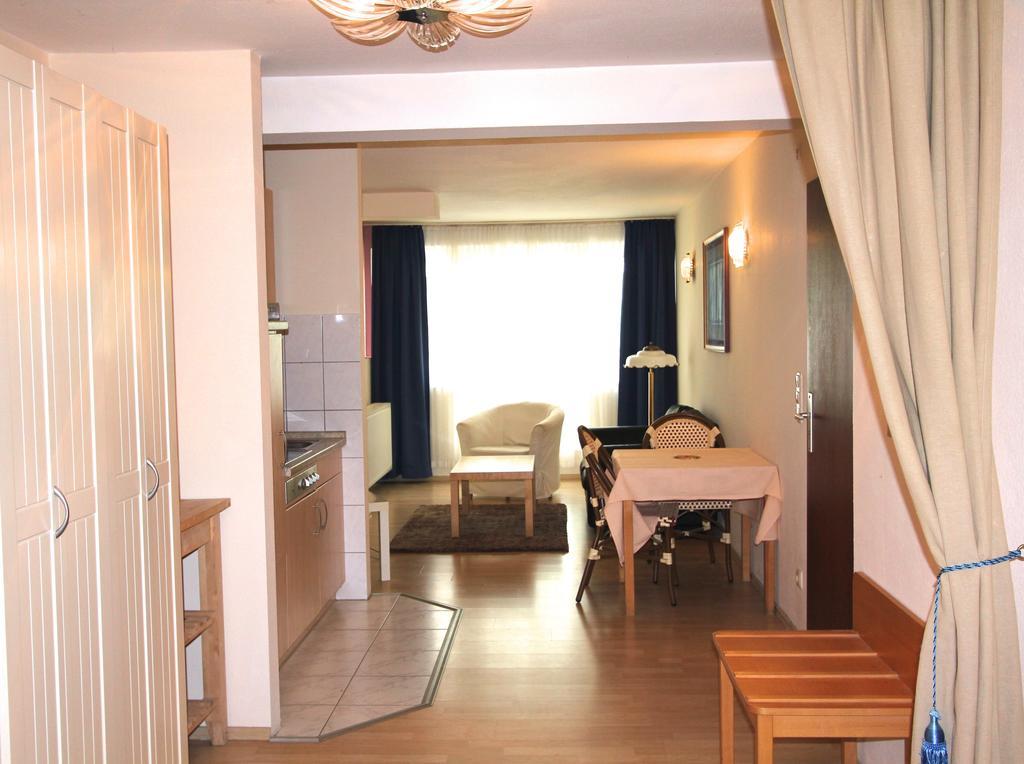 Apartmenthaus Alt Graz Дюселдорф Стая снимка