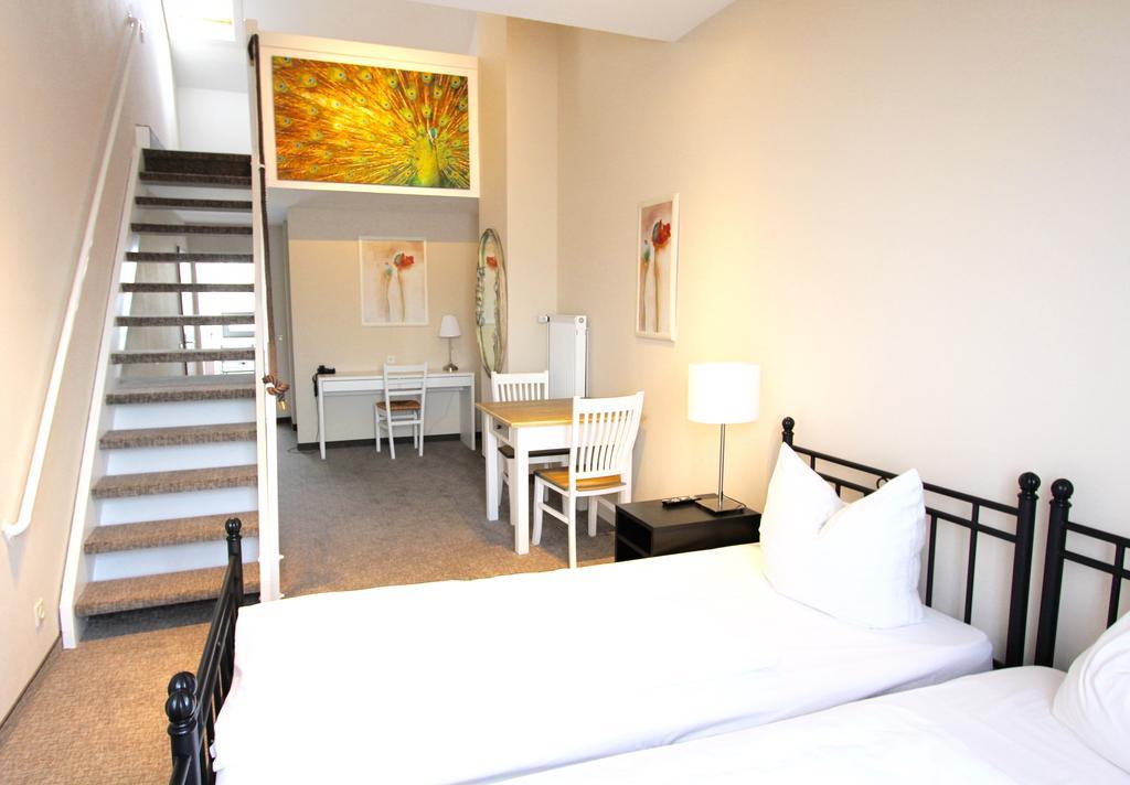 Apartmenthaus Alt Graz Дюселдорф Стая снимка
